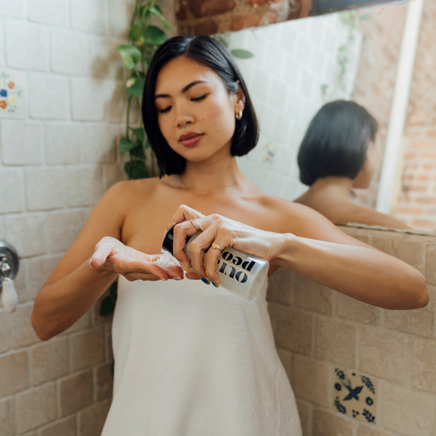 Moisturizing Shave Gel-to-Milk Model in Shower | Oui the People